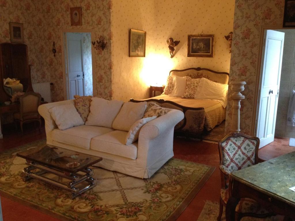 برينيول B&B Domaine Le Clos Du Pavillon الغرفة الصورة